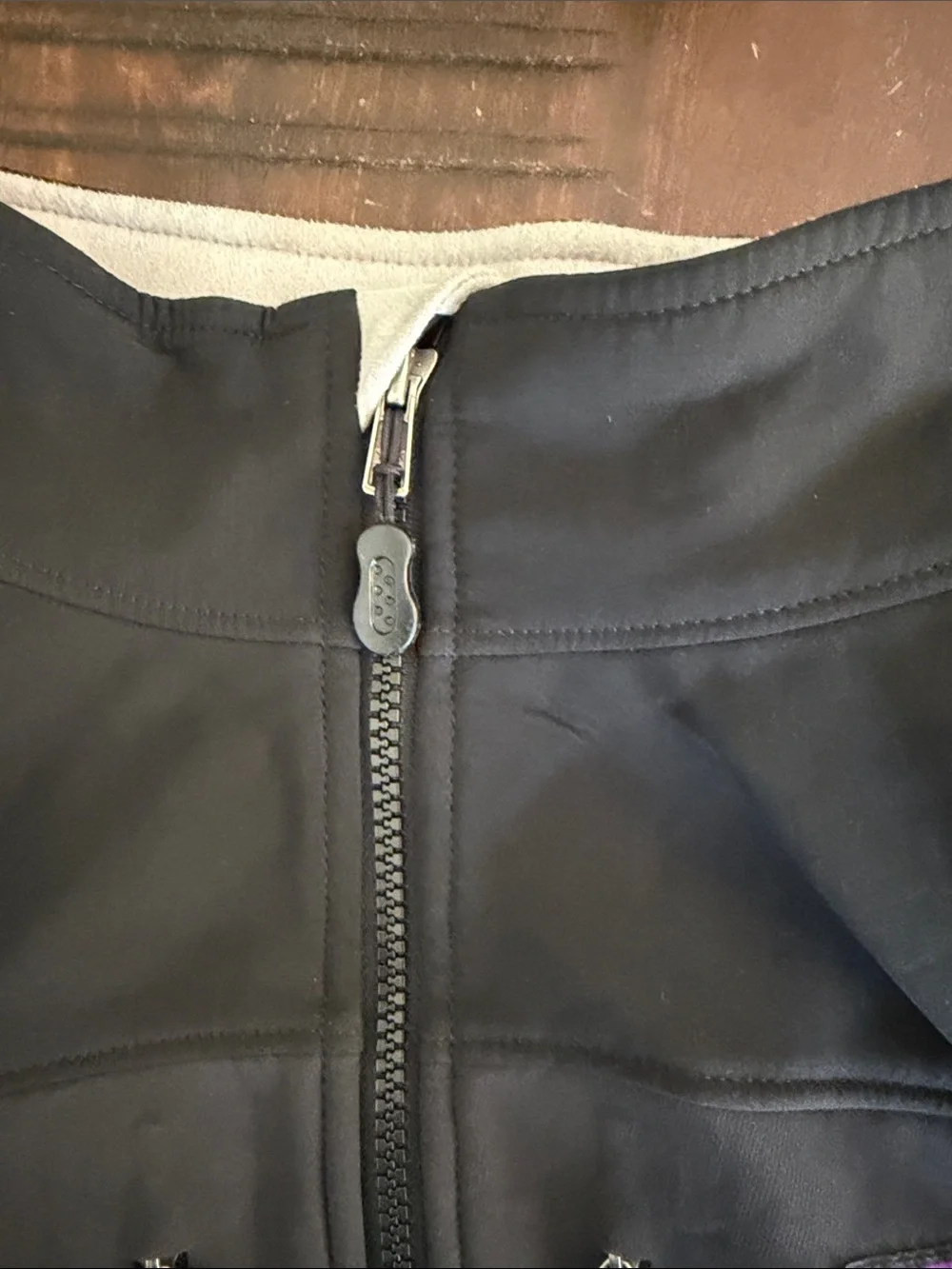 Patagonia Men's Two-Tone Black and Gray Softshell Jacket